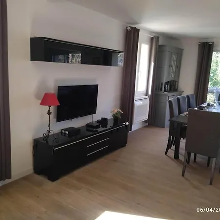 بيت للعطل La Maison D'en La Capelle-et-Masmolene